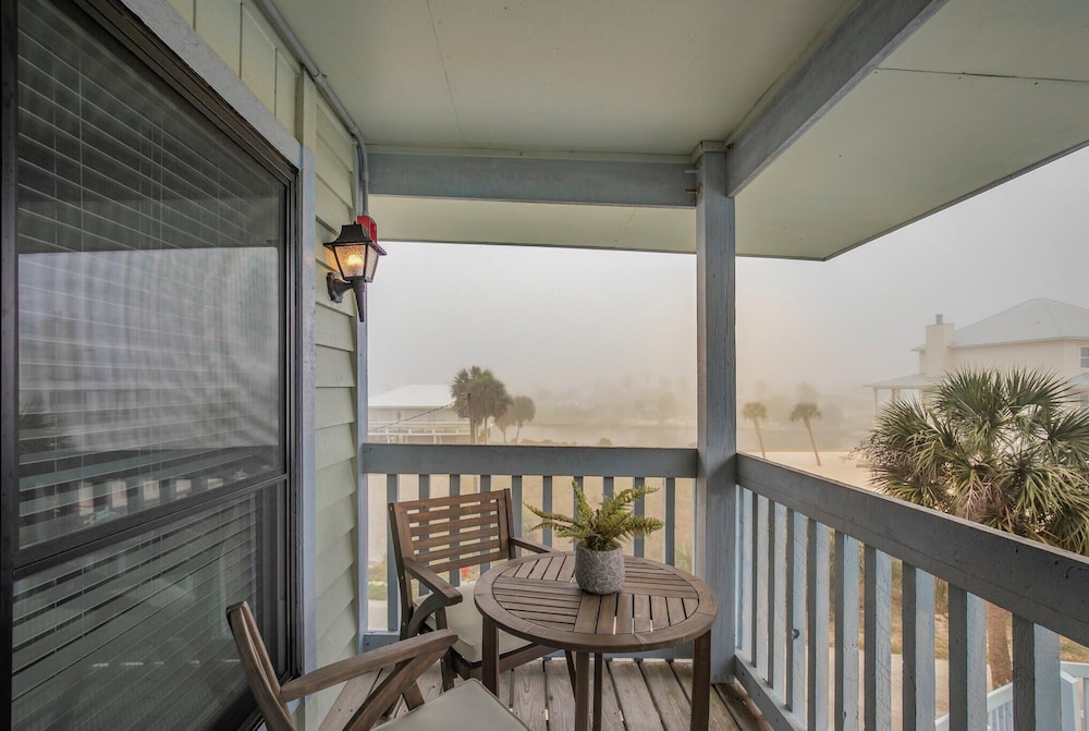 The Cove 205b