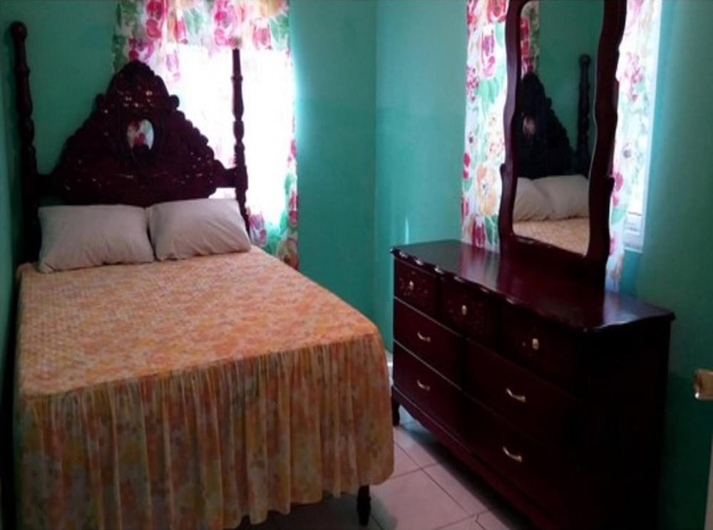 Reggae Moon Guest House