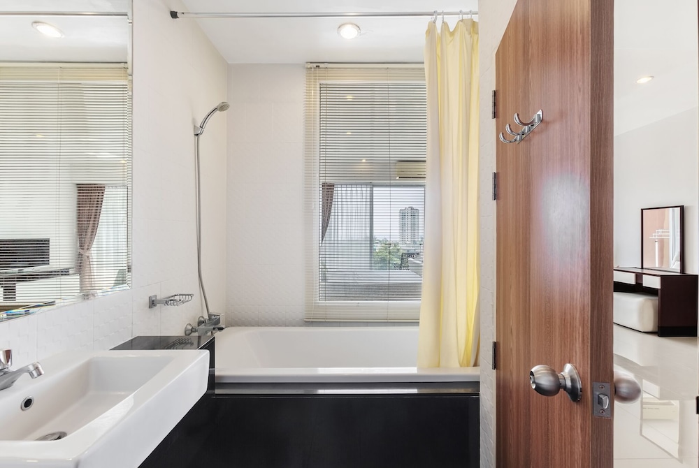 Studio in Chic Condo in Karon A510