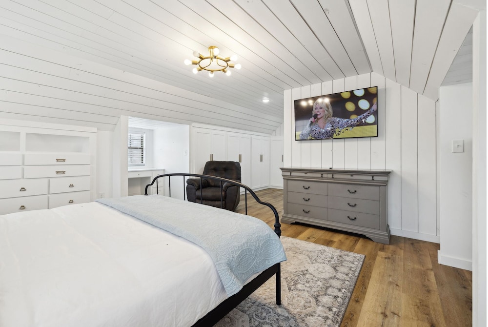 Fox Haven Retreat-modern Cabin-acres of Priv Land