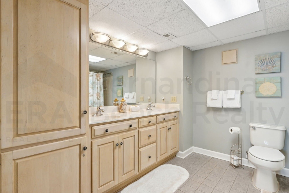 667 Amelia By The Sea 3 Bedroom Condo
