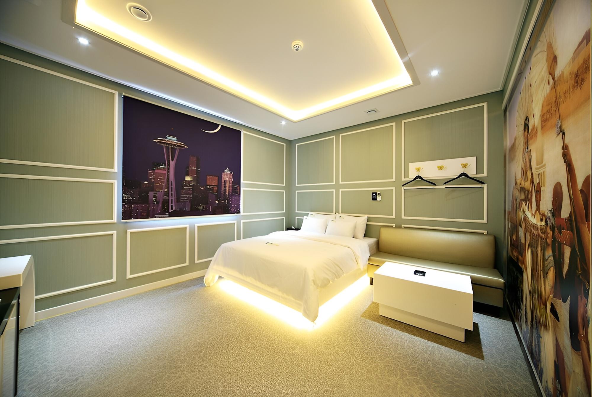 Photo 12