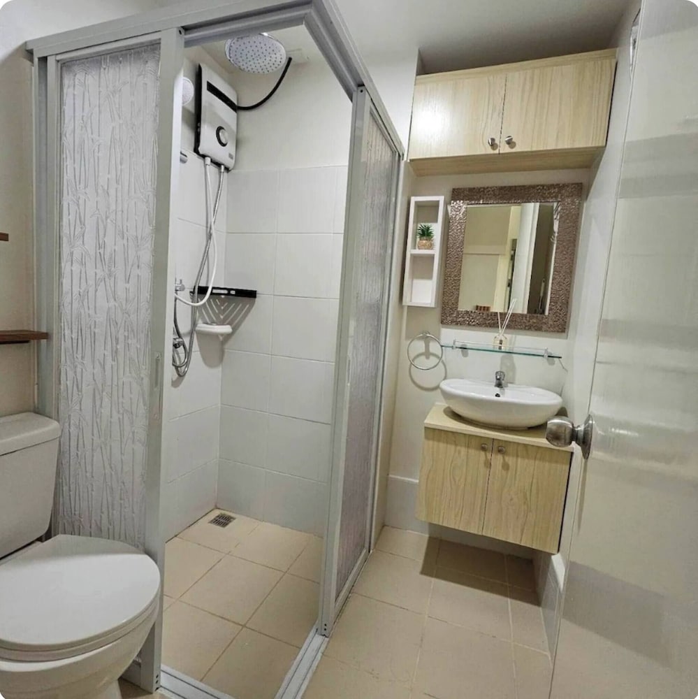 Room-cozy Cebu City Condo - Heart of the