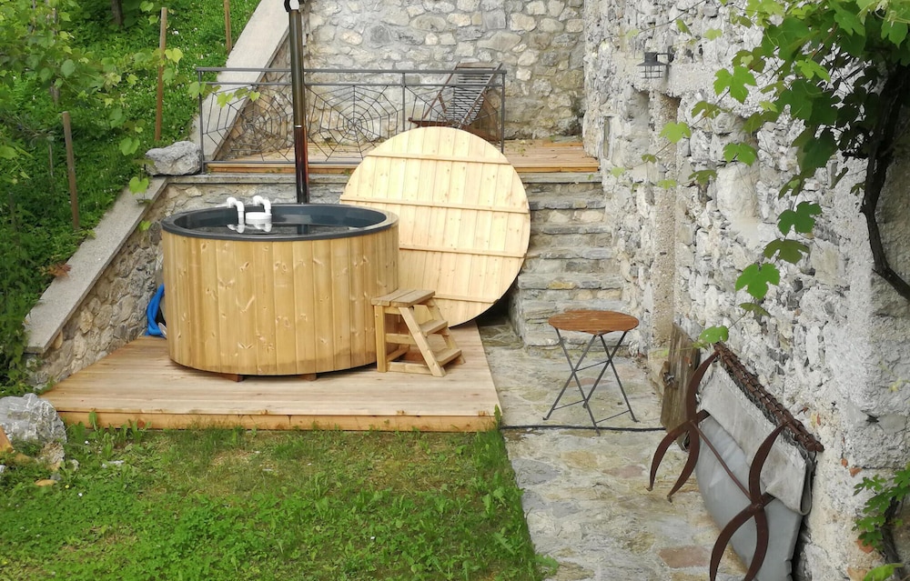 Beautiful Home in Tolmin With Jacuzzi, Wifi and 1 Bedrooms view 3