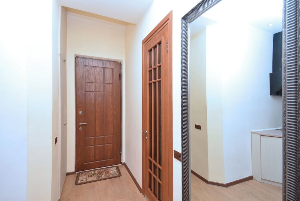 Apartment with balcony on Nalbandyan