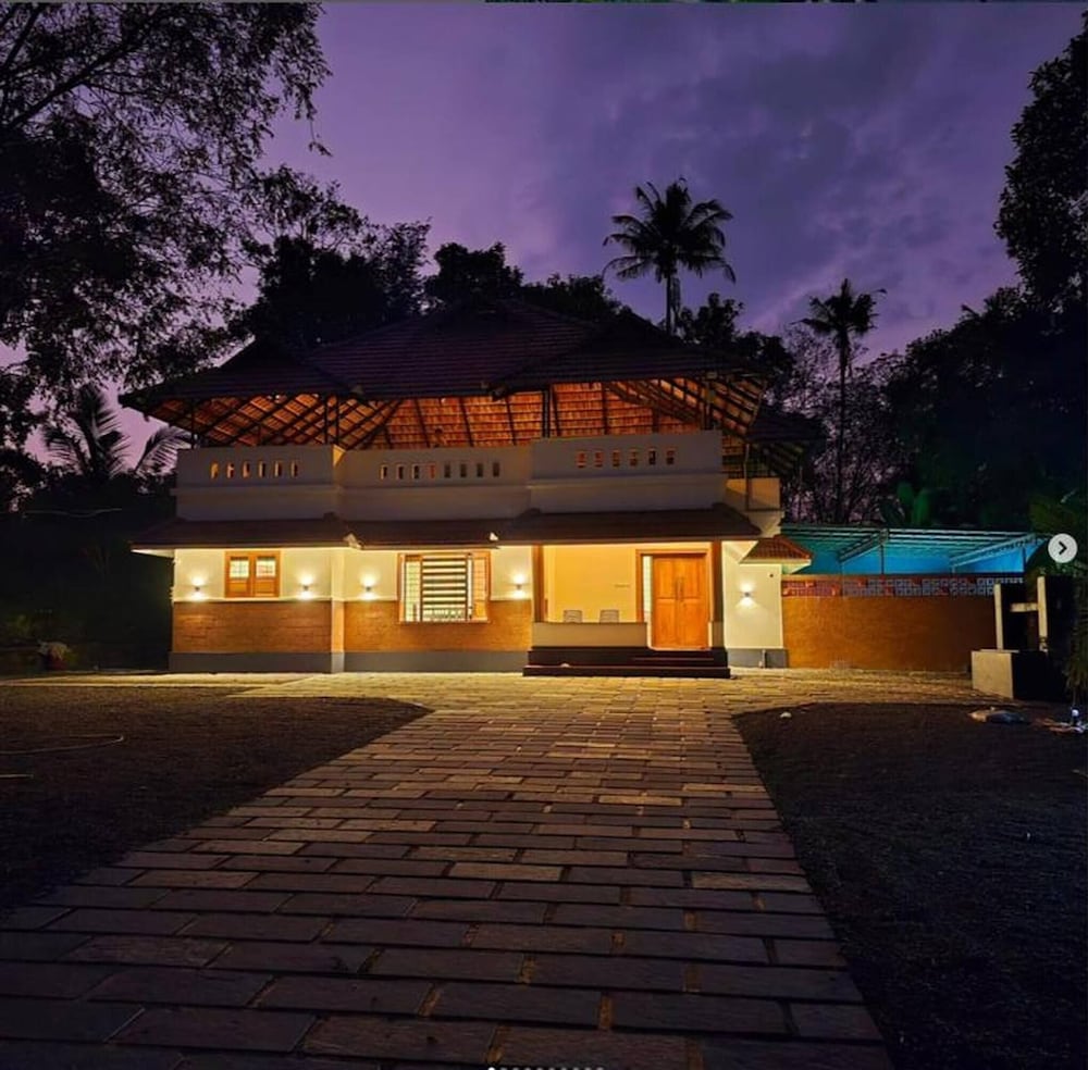 Acrewood Farmhouse - Pool Villa
