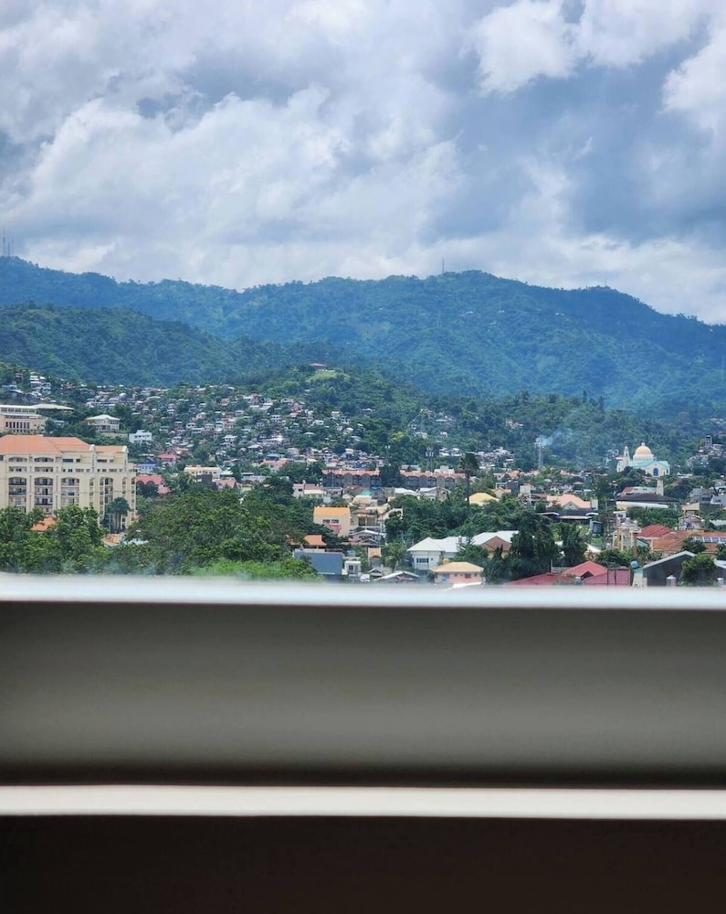 Room-cozy Cebu City Condo - Heart of the