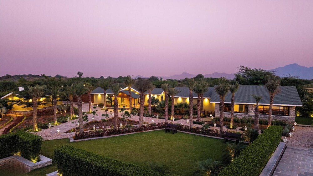 Merriment Luxury Resort & Private Pool Villa, Abu Road