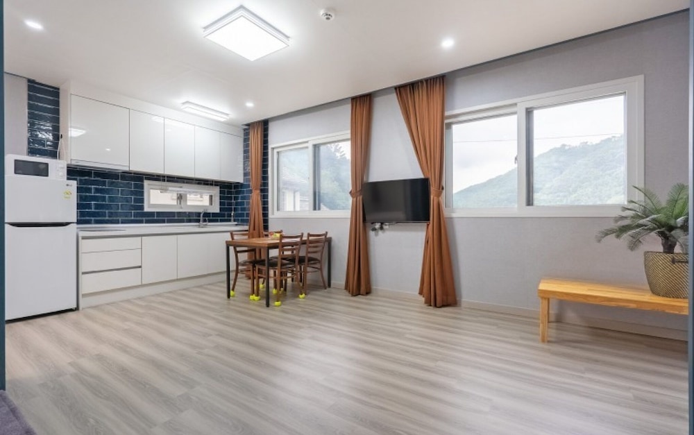 Yangpyeong Chorokbam Pool Villa Pension view 5