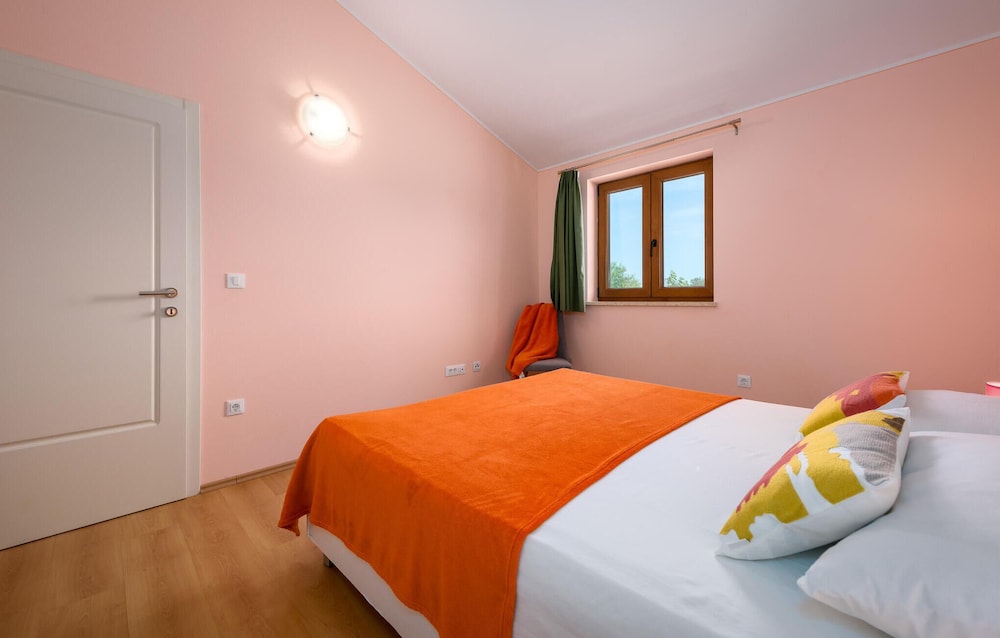 Nice Home in Kmacici With Outdoor Swimming Pool, Wifi and 3 Bedrooms view 3