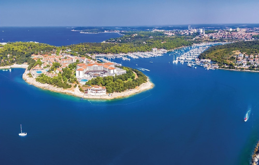 Amazing Apartment in Pula With Wifi view 4
