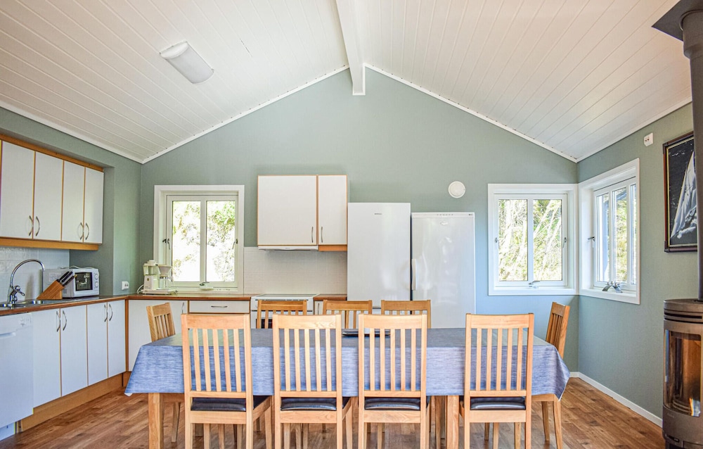 Stunning Home in Nedstrand With 4 Bedrooms and Sauna view 4