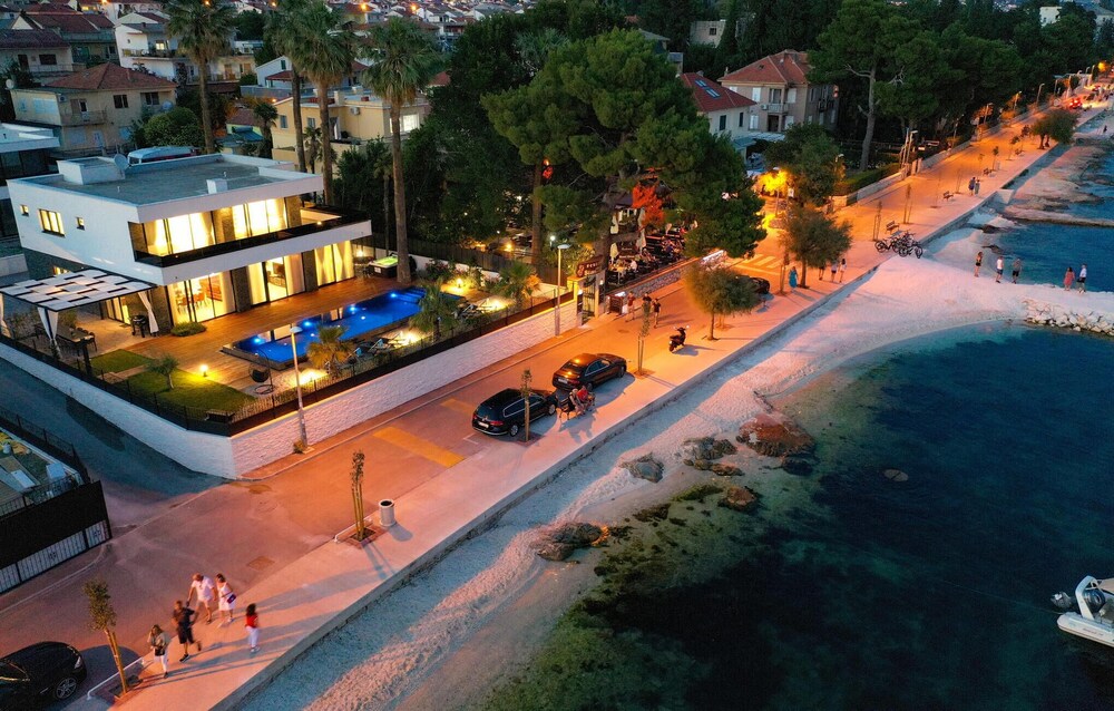 Beautiful Home in Kastel Stari with Hot Tub, Sauna & Outdoor Swimming Pool