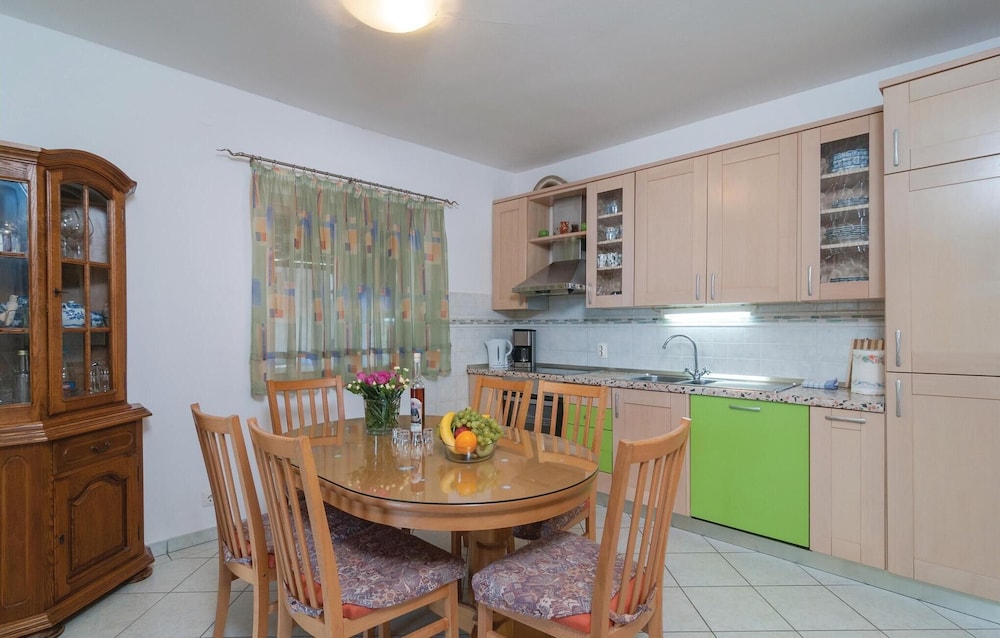Amazing Home in Trogir With Wifi and 3 Bedrooms view 4