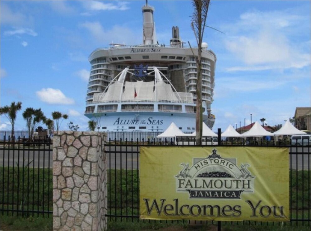 Reggae Moon Guest House