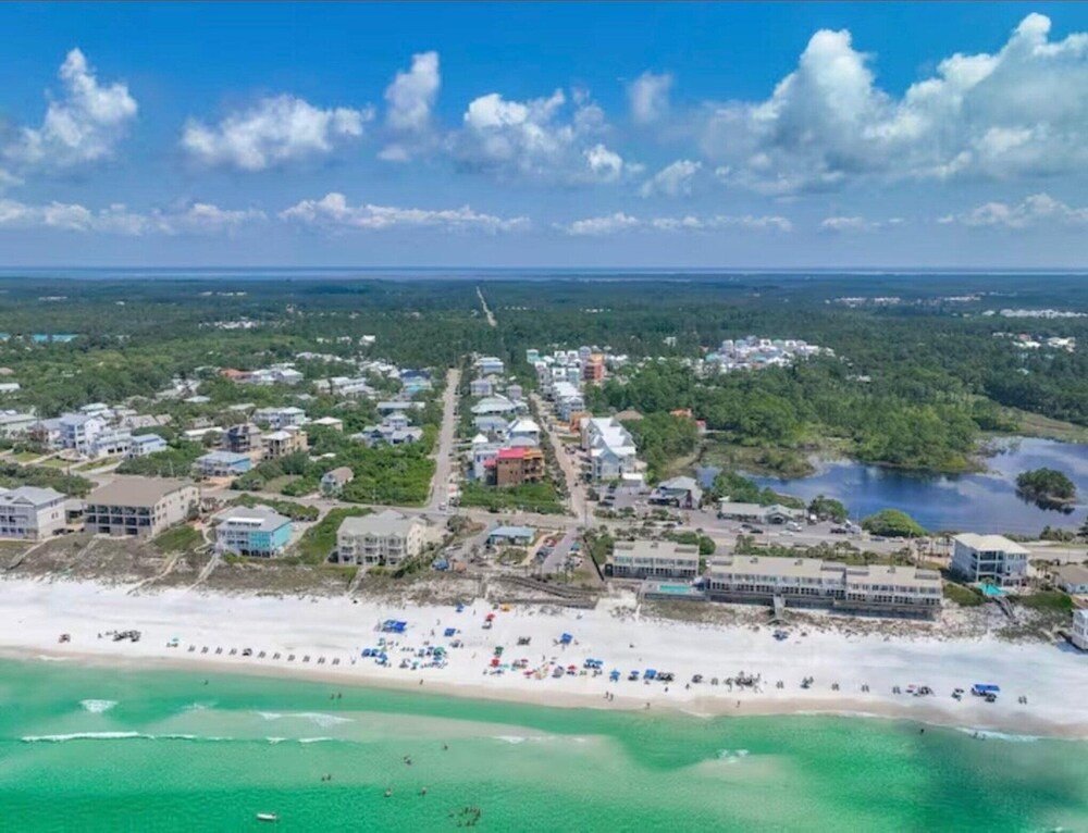 Pet Friendly Beach Retreat on 30a - Sleeps 14