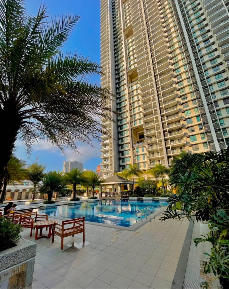 Flair Towers Condo Near MRT Bonifacio and Shaw Within Greenfields