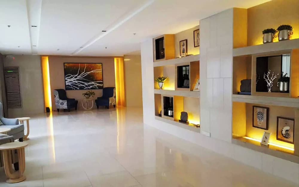 Urban Retreat at Shell Residences With Netflix 300mbps Wifi