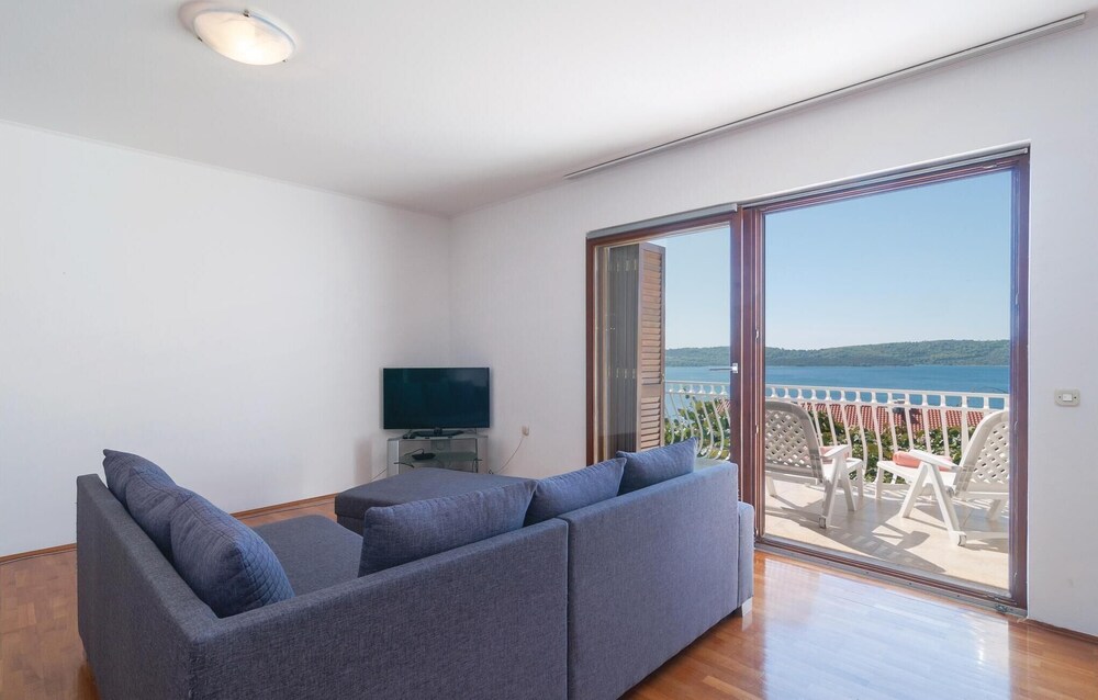 Amazing Home in Trogir With Wifi and 3 Bedrooms view 3