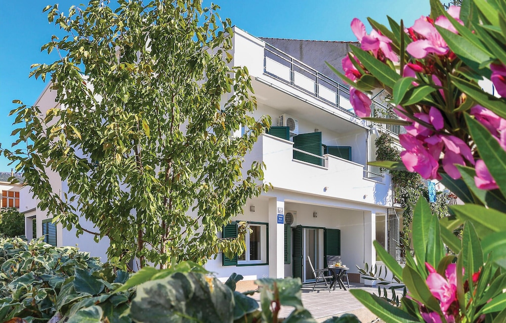 Awesome Apartment in Kastel Stari With Wifi view 4
