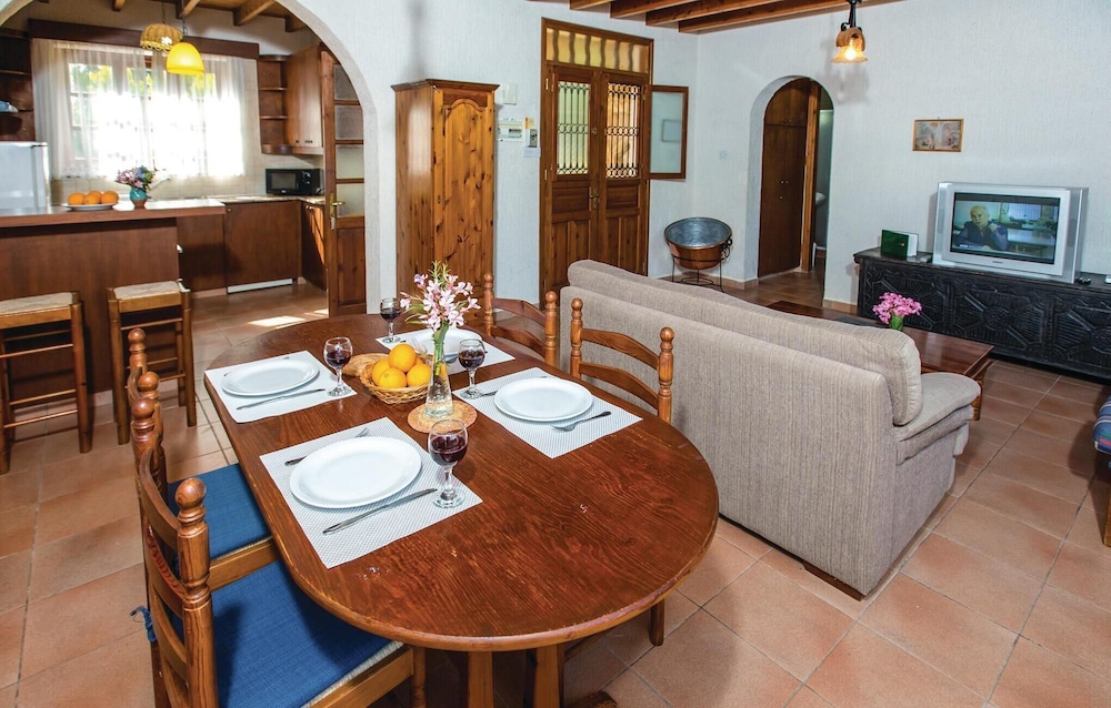 Stunning Home in Miliou Paphos With 3 Bedrooms, Sauna and Outdoor Swimming Pool view 5