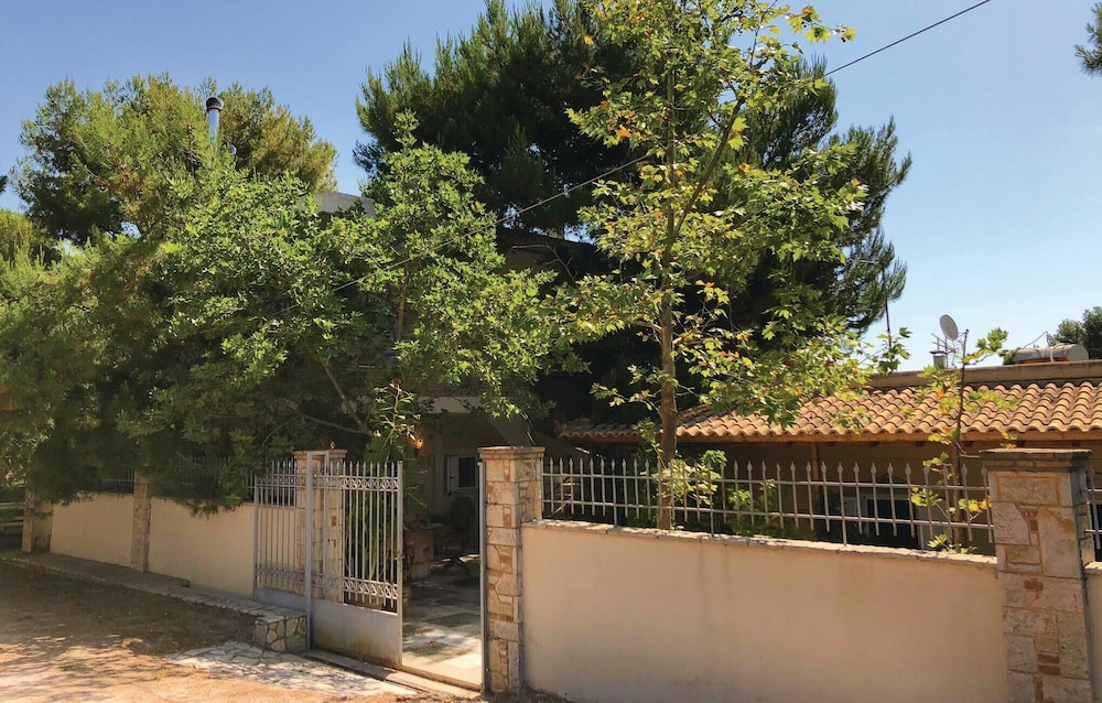 Awesome Home in Artemida With Wifi and 2 Bedrooms view 4