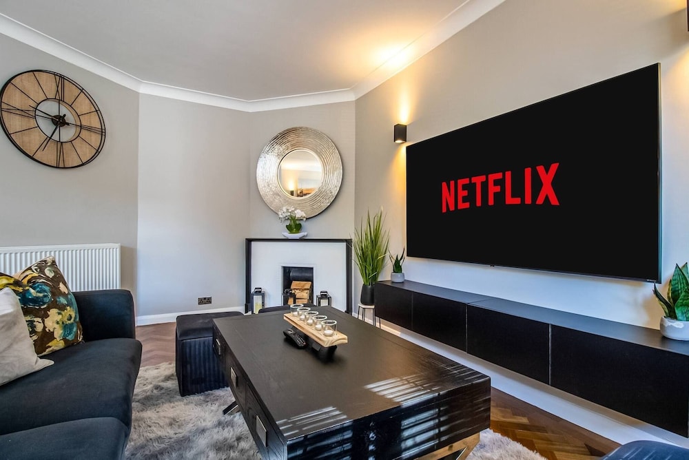 Luxury 3-bedroom Flat in Northwood