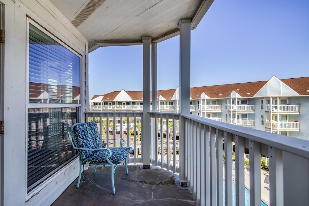 Seascape 1314 1 Bedroom Condo by RedAwning view 5