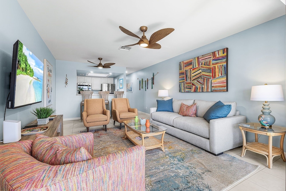 Estero Island Yacht & Racquet Club 224 1 Bedroom Condo
