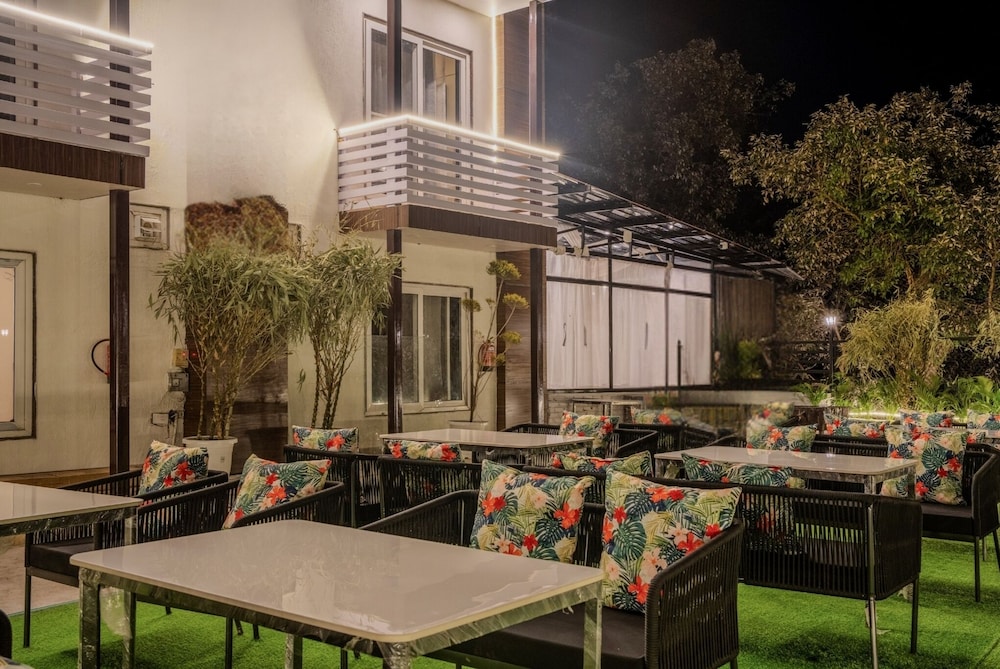 Sunoraa Luxury Hotel And Spa