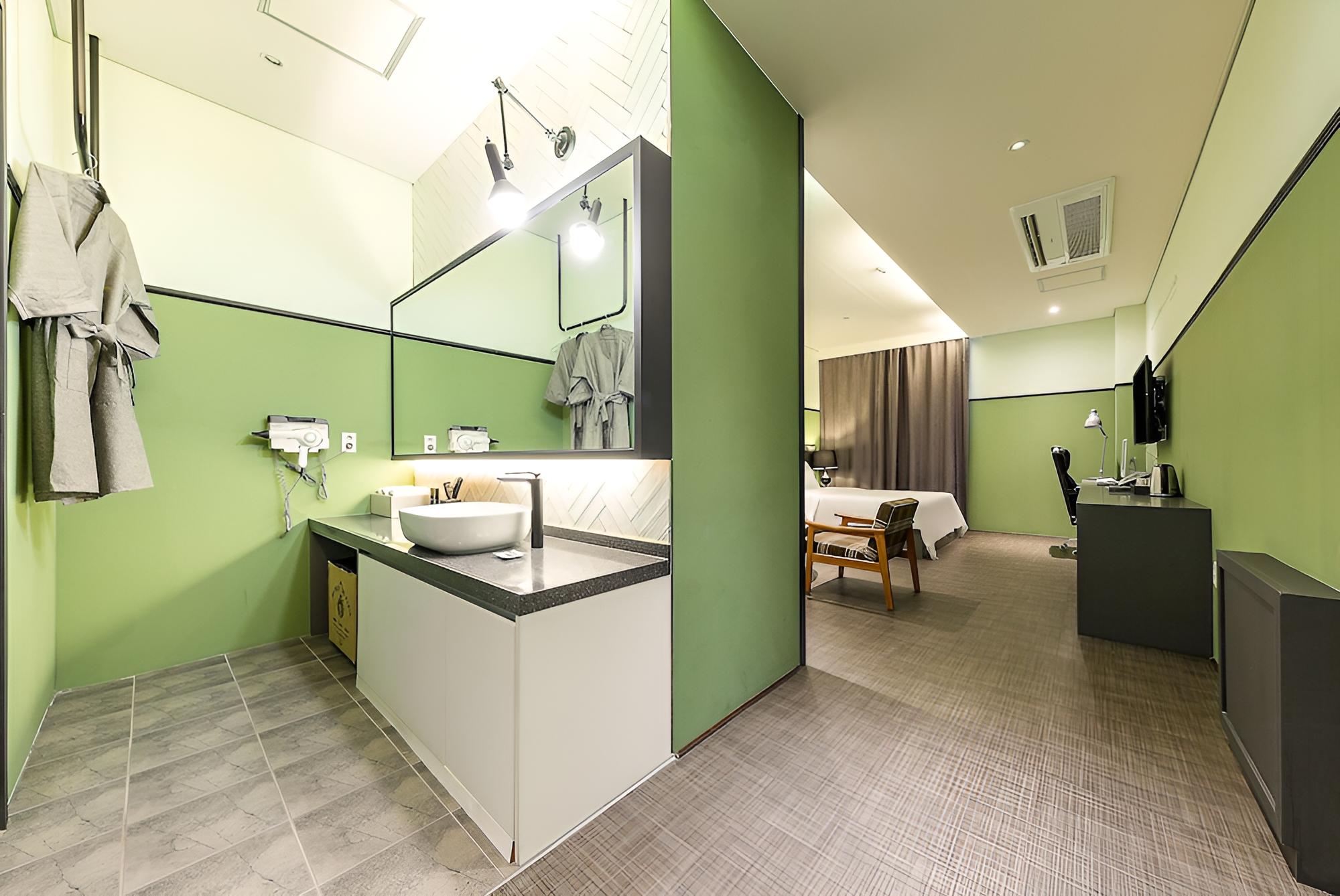 JOY Hotel