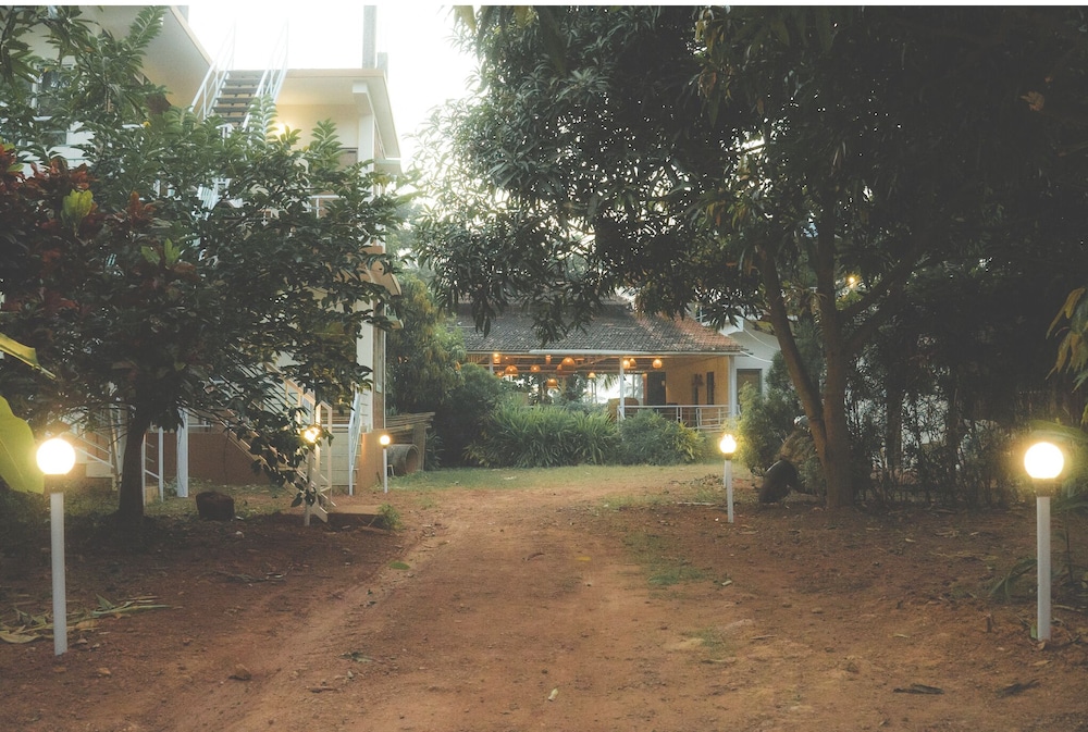 Lagoon Stays Gokarna