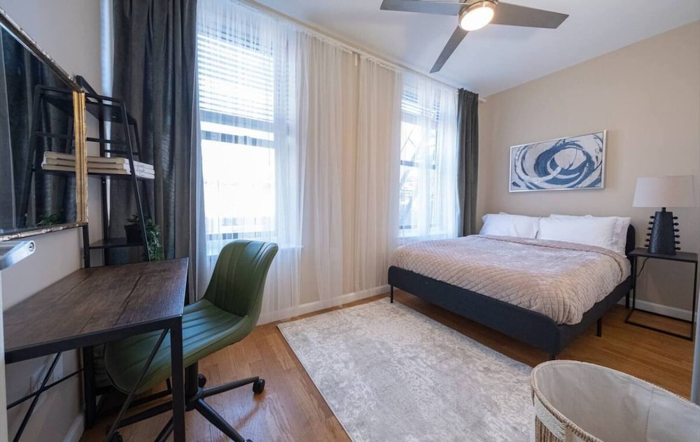 3 Bedroom Apartment Located In Manhattan