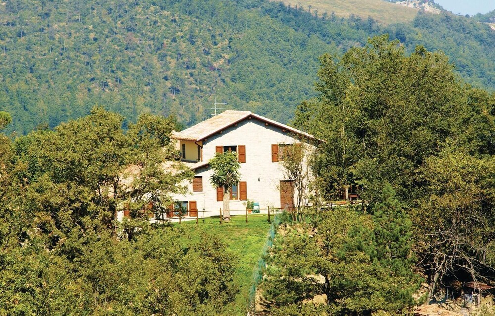 Apt. Apecchio view 5