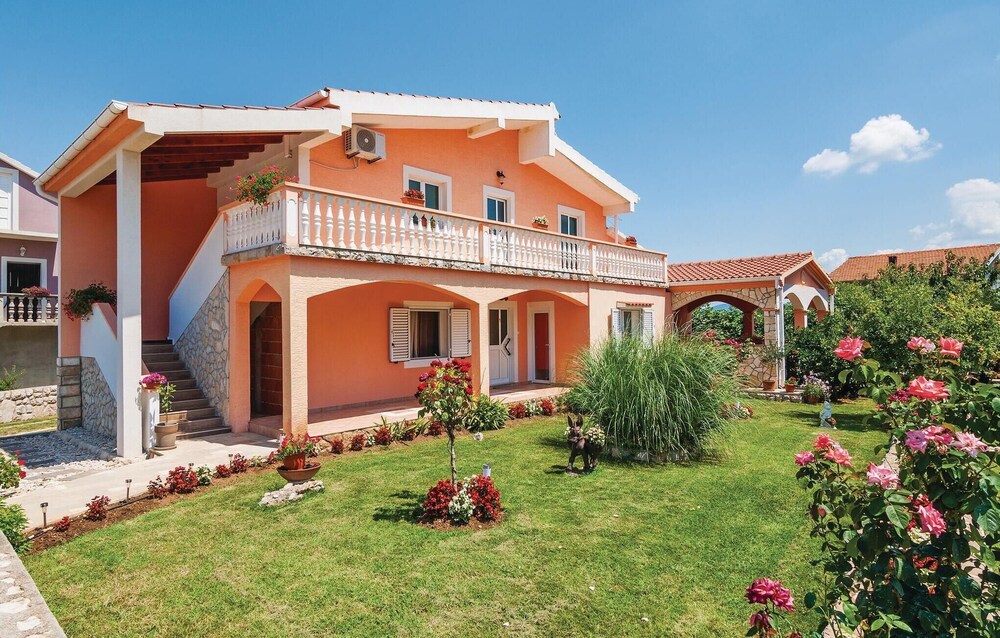 Amazing Apartment in Podgradina With 1 Bedrooms and Wifi view 5