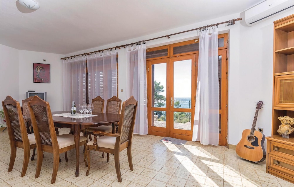 Awesome Home in Dingac With Wifi and 4 Bedrooms view 3