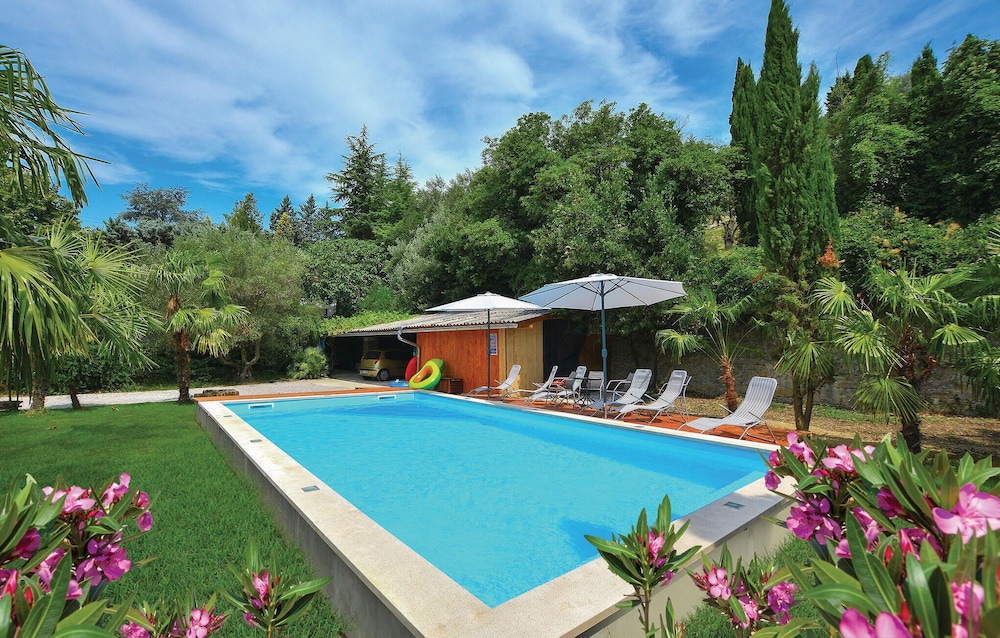 Amazing Home in Portoroz With Wifi and 6 Bedrooms view 5