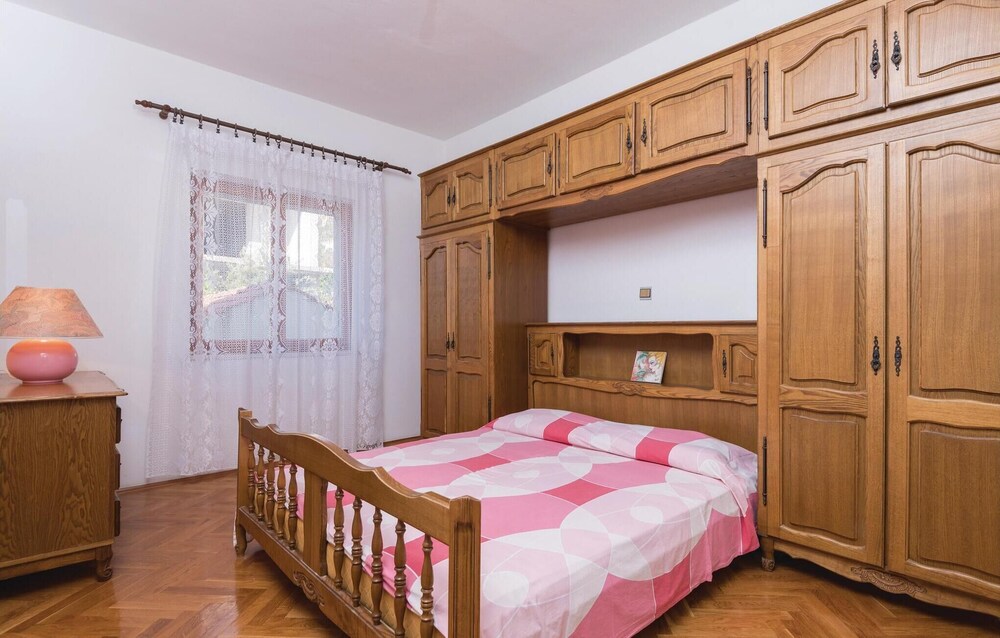 Awesome Home in Dingac With Wifi and 4 Bedrooms view 5