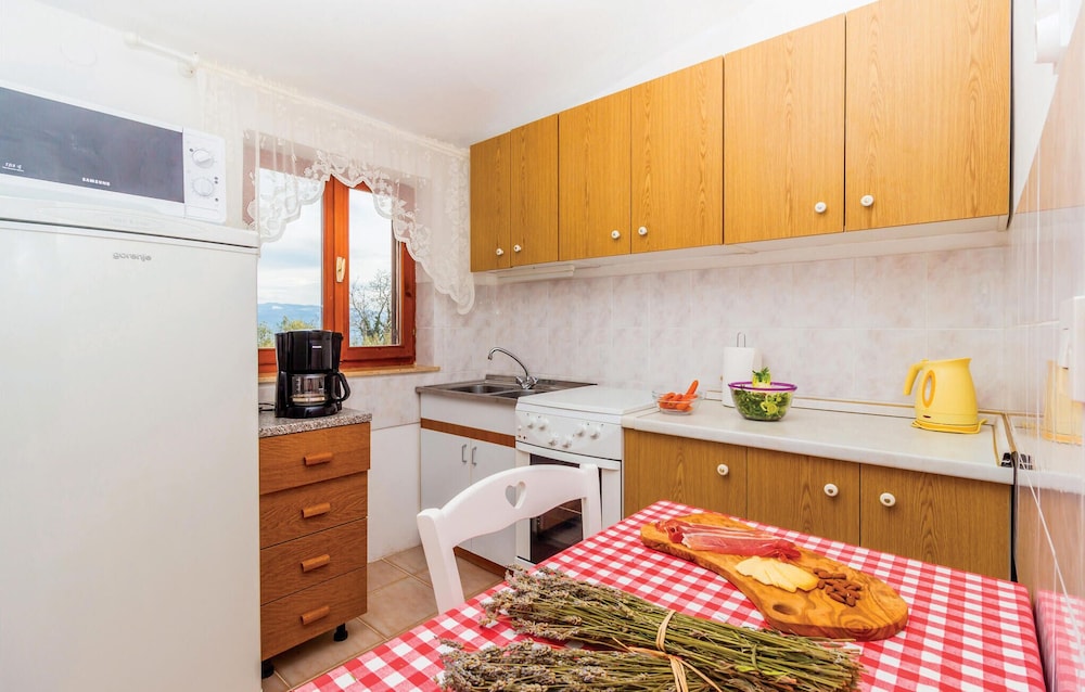 Awesome Home in Krk With Wifi and 2 Bedrooms view 3