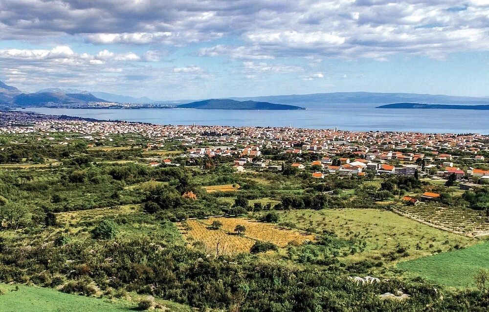 Beautiful Home in Kastel Novi With Wifi and 3 Bedrooms view 2
