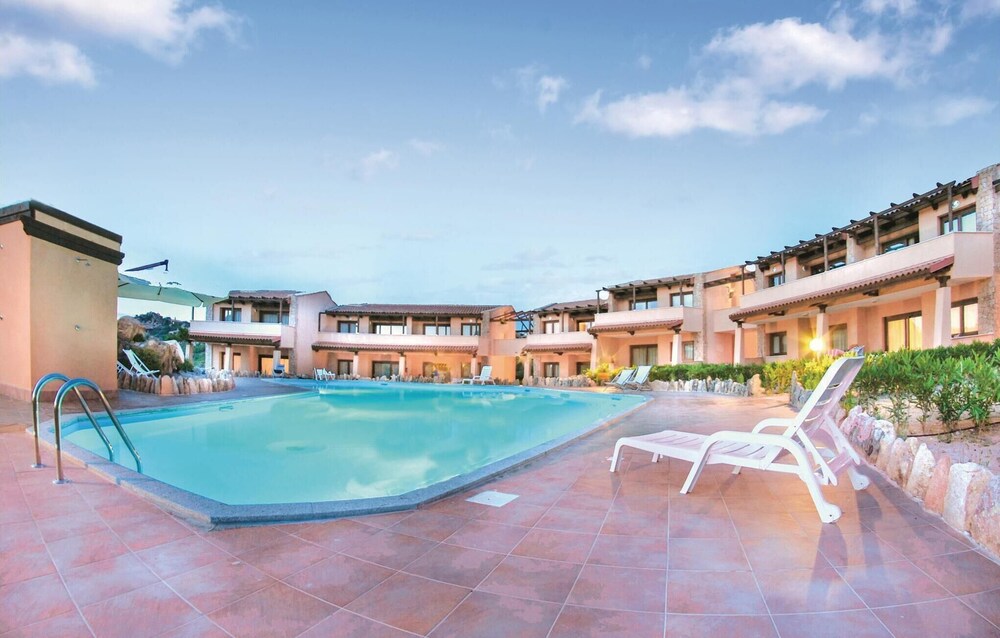 Beautiful Apartment in Trinita´d´agultu OT With 1 Bedrooms, Wifi and Outdoor Swimming Pool photo 4