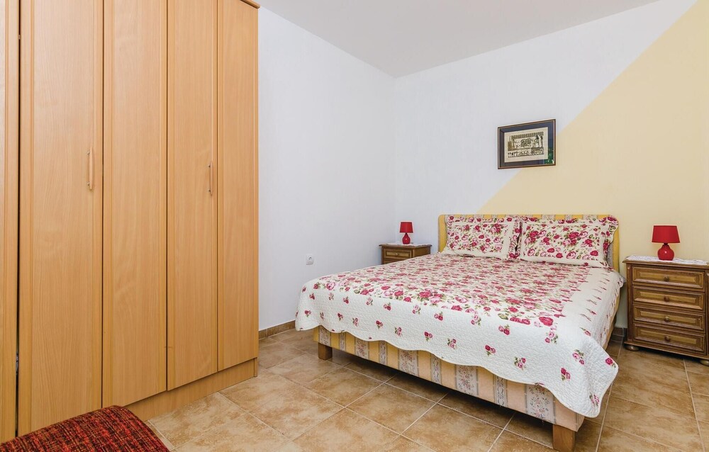 Stunning Home in Herceg Novi With 1 Bedrooms and Wifi view 5
