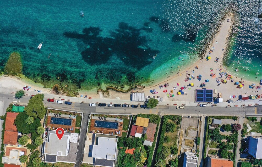 Beautiful Home in Kastel Stari with Hot Tub, Sauna & Outdoor Swimming Pool