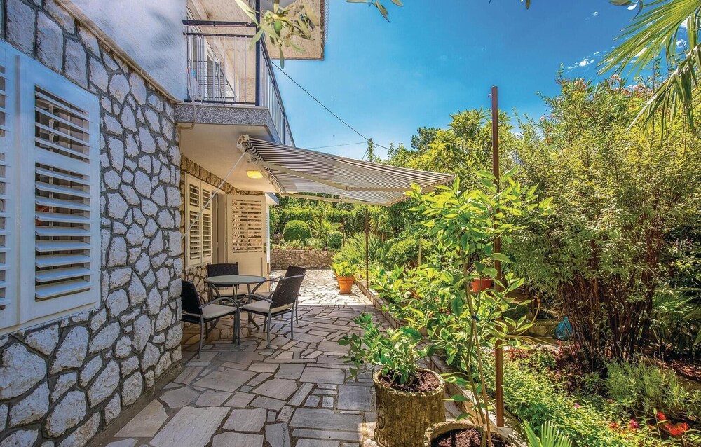 Stunning Home in Selce With Wifi and 1 Bedrooms view 3
