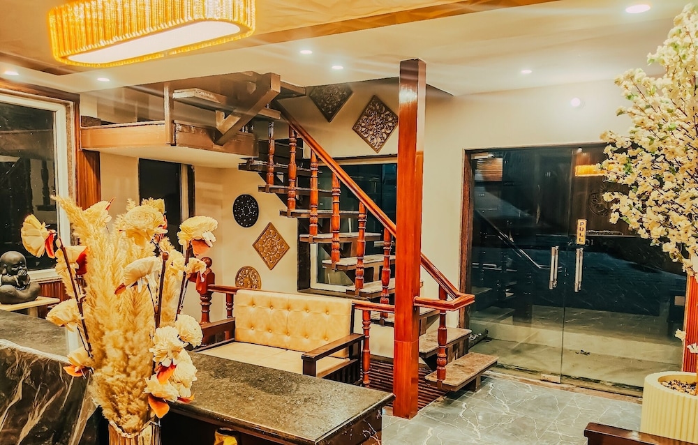 Sunoraa Luxury Hotel And Spa
