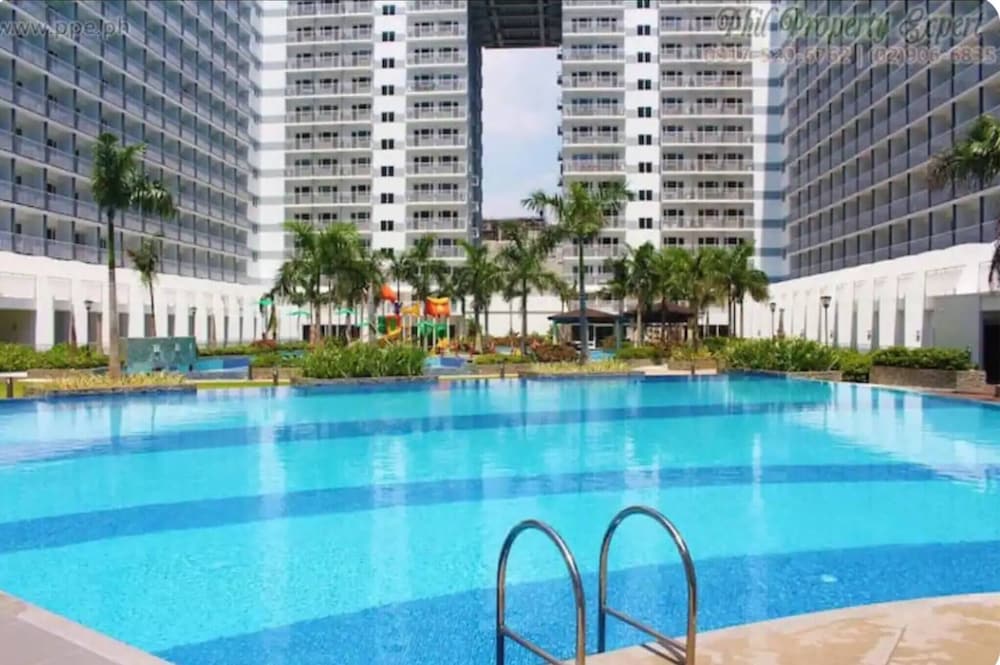 Quaint 2BR Connected Apartment in Pasay City - Perfect for Families Front of MOA