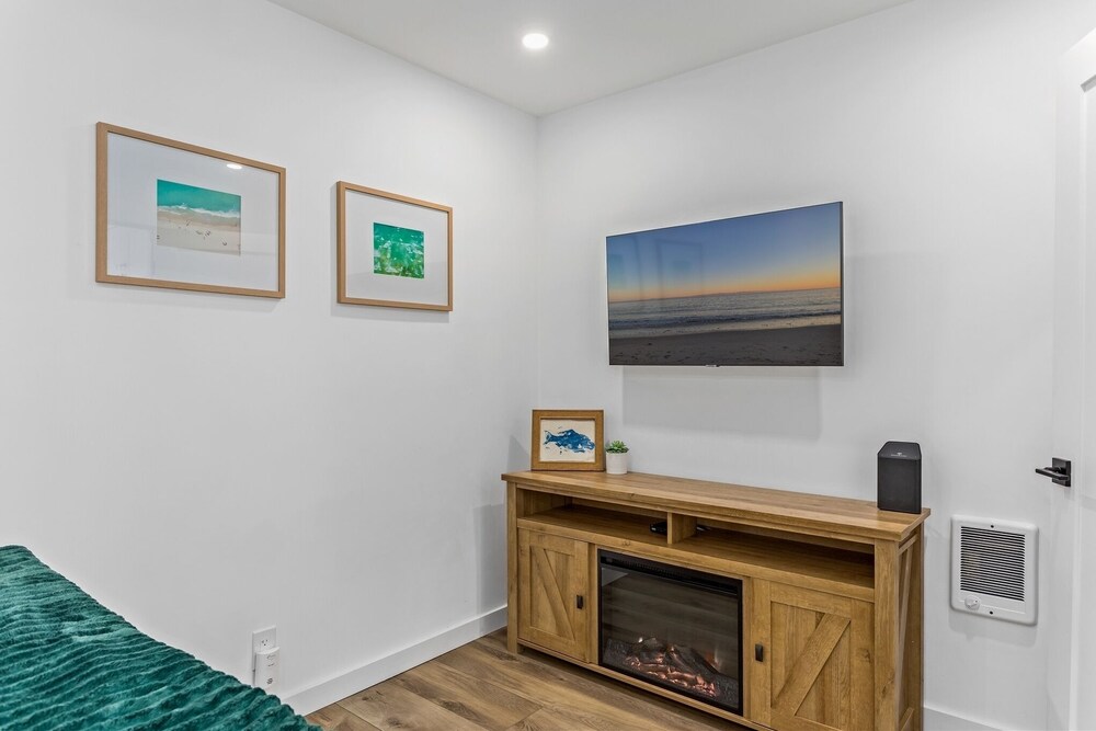 Gorgeous Beach Condo W/private Patio #134 1 Bedroom Condo by Sunset Shores Condominiums