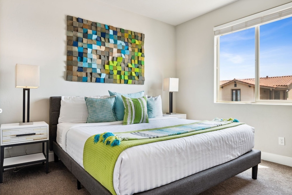 Grand Elite Retreat 16 Bedroom Home
