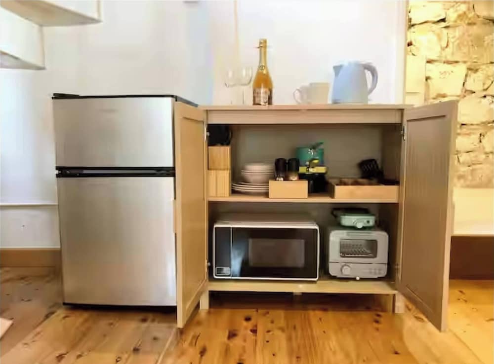 Prime Location Unit AC And Parking