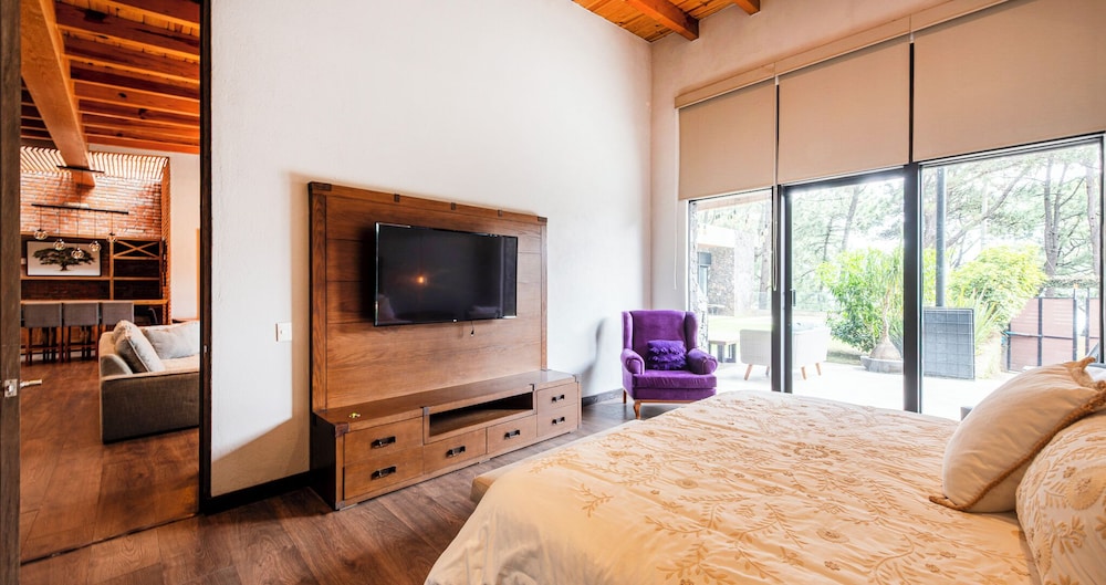 Pedacito de Lago - Lakeview Home
